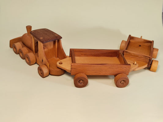 3 - ų dalių rankų darbo medinis traukinys – ekologiškas medinis žaislas iš ekozaislai.lt