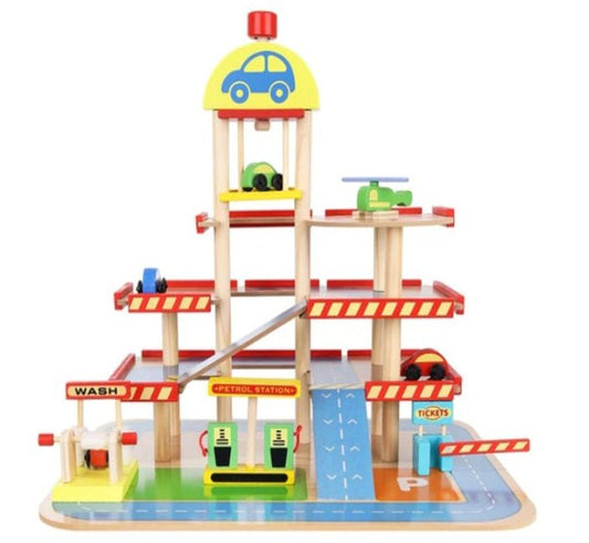 Medinis garažas su liftu KRUZZEL | Medinis lavinamasis žaislas – ekologiškas medinis žaislas iš ekozaislai.lt